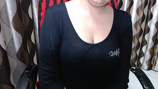 Snapshot of Kaur_Jannat chatting on February 10, 8:42 pm Kaur Jannat online show from February 10, 8:42 pm