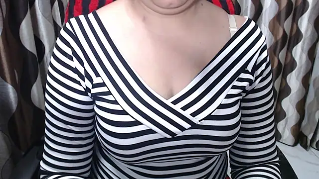 Snapshot of Kaur_Jannat chatting on February 23, 6:01 pm Kaur Jannat online show from February 23, 6:01 pm