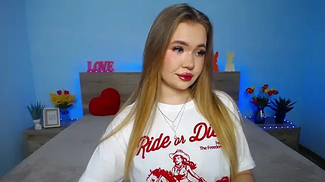 Snapshot of StacyYellig chatting on March 11, 2:10 am StacyYellig online show from March 11, 2:10 am