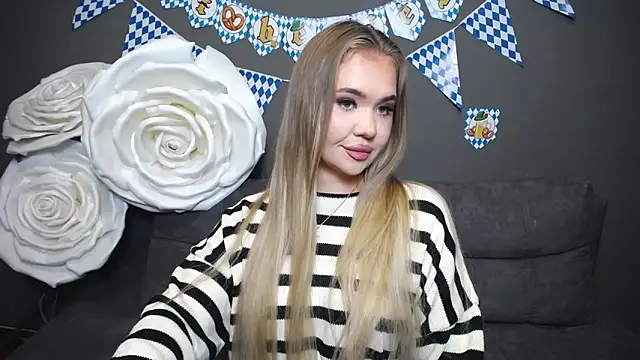 Snapshot of StacyYellig chatting on October 5, 7:34 pm StacyYellig online show from October 5, 7:34 pm