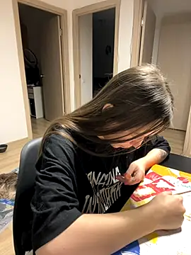 HelloRoxy online show from October 30, 4:30 pm