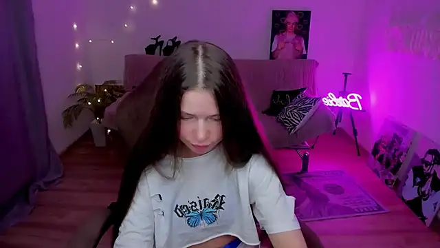 HelloRoxy online show from February 5, 7:29 pm