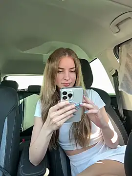 Snapshot of EvieEvans chatting on September 9, 3:11 pm EvieEvans online show from September 9, 3:11 pm