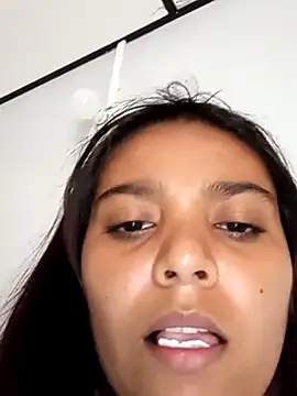 Snapshot of stefanie010 chatting on February 16, 9:48 pm stefanie010 online show from February 16, 9:48 pm