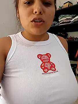 stefanie010 online show from February 22, 5:11 pm