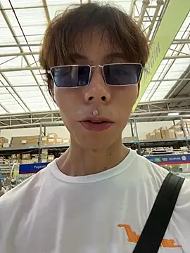 kim lian21 online show from November 7, 9:15 pm