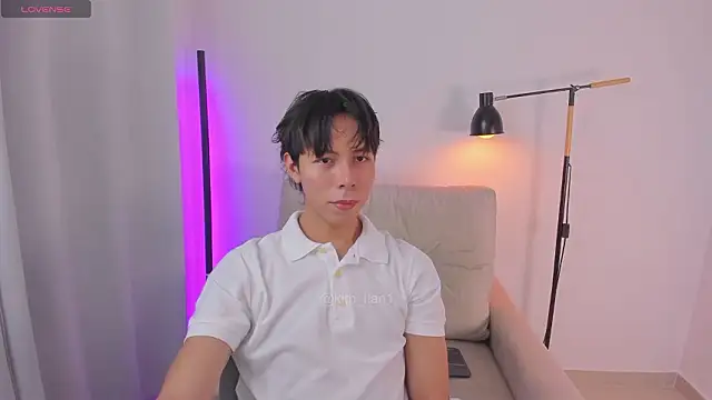 kim lian21 online show from March 11, 10:21 am