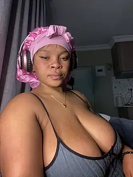 YellowHoneyDip online show from April 23, 5:08 am