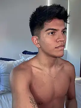 santiago 01 online show from January 18, 9:55 pm