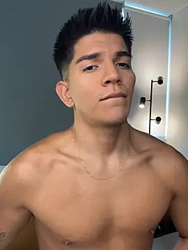 santiago 01 online show from February 23, 9:23 pm