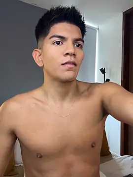 santiago 01 online show from March 14, 9:53 pm