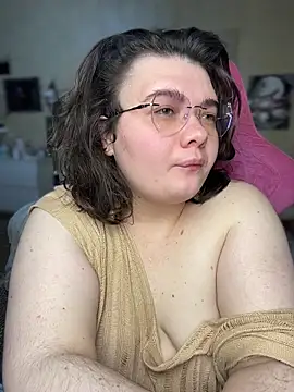 Snapshot of DenisHailey chatting on June 28, 8:48 pm DenisHailey online show from June 28, 8:48 pm