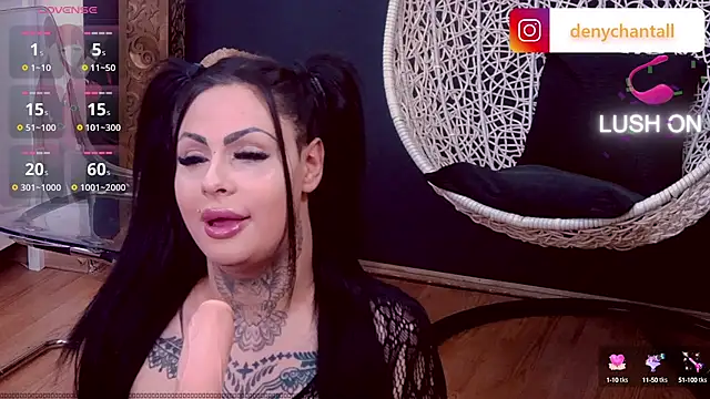 DeniSalome online show from December 22, 1:44 pm