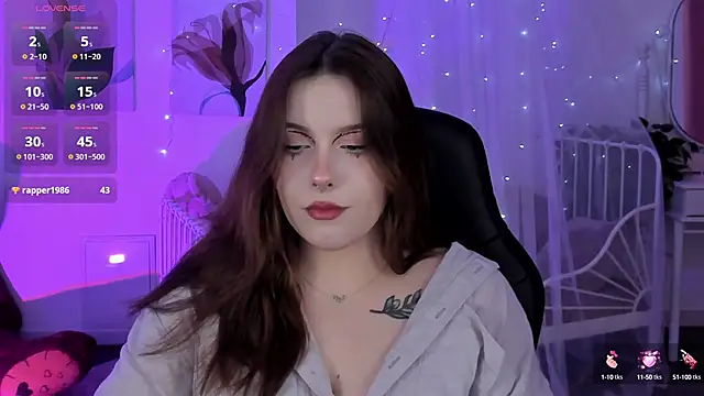 CoralineKeyns online show from February 14, 8:42 am