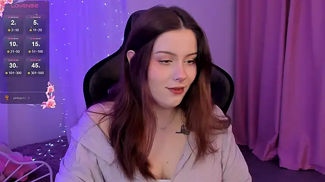 CoralineKeyns online show from March 20, 5:35 am