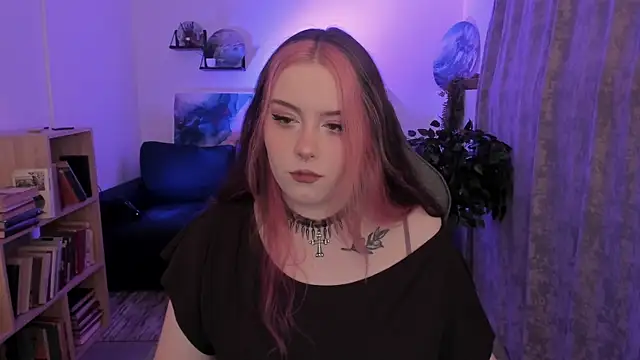CoralineKeyns online show from July 16, 1:33 am