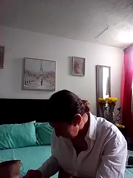 Snapshot of Cameron_puppy chatting on September 17, 6:09 pm Cameron puppy online show from September 17, 6:09 pm