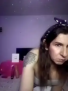 Snapshot of Cameron_puppy chatting on October 3, 11:46 pm Cameron puppy online show from October 3, 11:46 pm