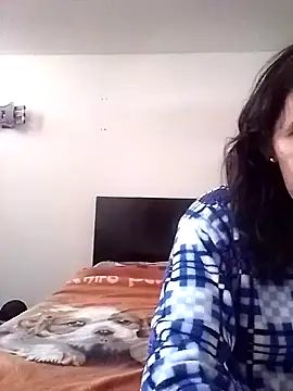 Snapshot of Cameron_puppy chatting on October 28, 6:32 pm Cameron puppy online show from October 28, 6:32 pm