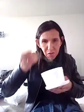 Snapshot of Cameron_puppy chatting on November 4, 8:41 pm Cameron puppy online show from November 4, 8:41 pm