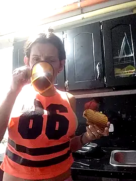 Snapshot of Cameron_puppy chatting on November 28, 10:23 pm Cameron puppy online show from November 28, 10:23 pm