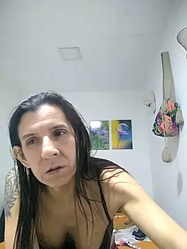 Cameron puppy online show from August 1, 4:34 am