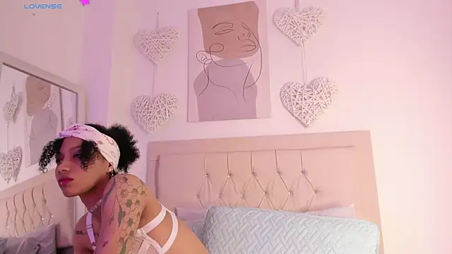 daiana curly online show from March 1, 2:44 pm