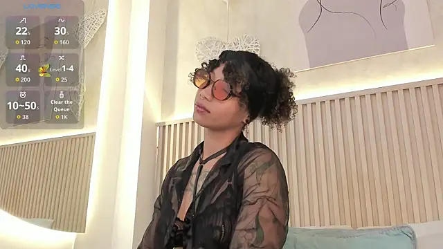 daiana curly online show from May 4, 8:05 pm