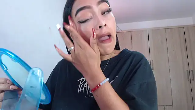 fairylatin222 online show from February 7, 9:04 pm