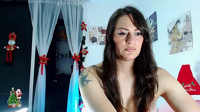 Snapshot of JadeHiilton chatting on December 26, 7:49 pm JadeHiilton online show from December 26, 7:49 pm