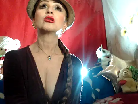 hottieperla online show from January 17, 8:11 pm