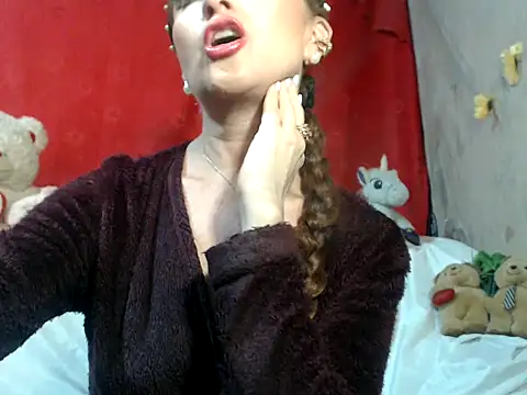 hottieperla online show from March 4, 10:05 pm