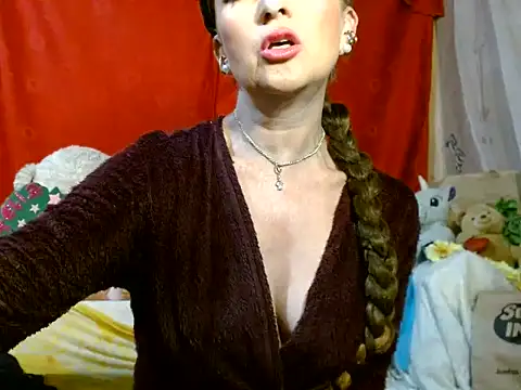 Snapshot of hottieperla chatting on June 7, 4:00 pm hottieperla online show from June 7, 4:00 pm