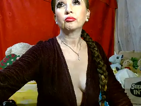 hottieperla online show from June 19, 6:34 pm