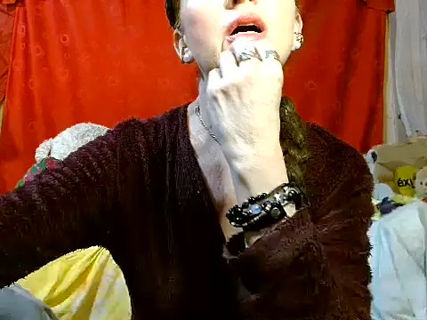hottieperla online show from July 19, 3:38 pm