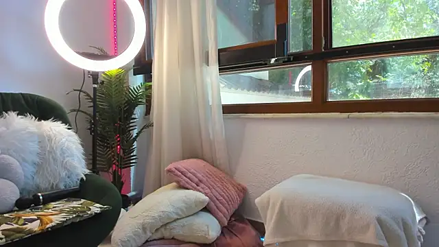 Awesome Jolie online show from July 31, 10:36 am