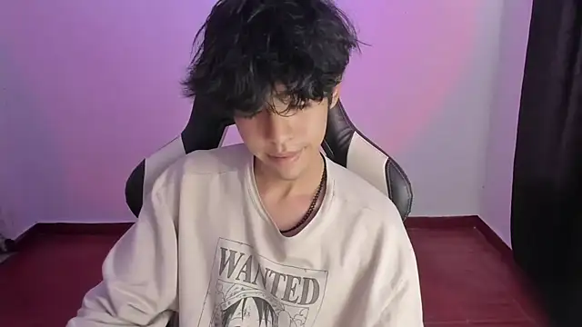 Snapshot of Alan26_ chatting on January 21, 3:37 am Alan26 online show from January 21, 3:37 am