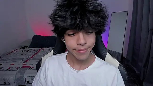 Alan26  online show from January 6, 4:05 am