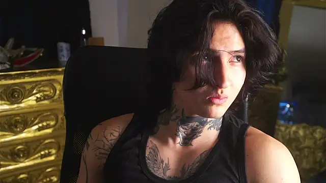 dantecoppolaa  online show from January 23, 10:54 pm