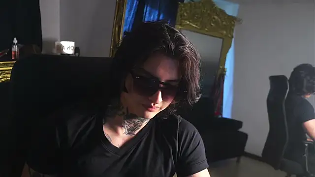 dantecoppolaa  online show from February 1, 3:18 pm