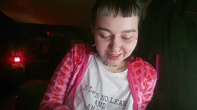 MoorderxDoll online show from January 6, 9:32 pm