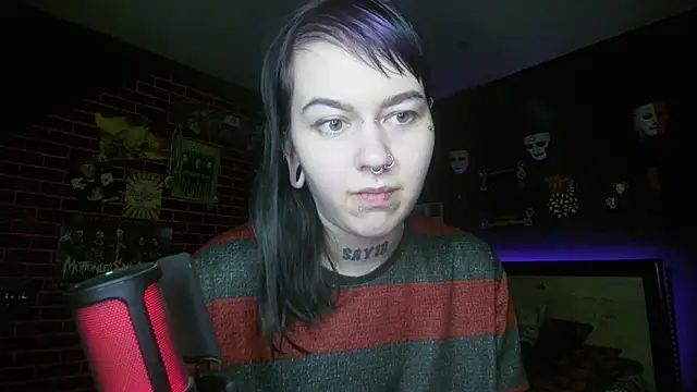 MoorderxDoll online show from November 23, 7:35 pm