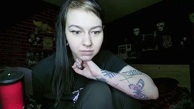 MoorderxDoll online show from July 8, 10:25 pm