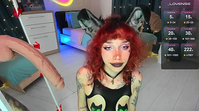 Snapshot of LeylaNoiry chatting on February 9, 9:28 pm LeylaNoiry online show from February 9, 9:28 pm