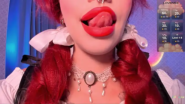 Snapshot of LeylaNoiry chatting on October 2, 3:19 pm LeylaNoiry online show from October 2, 3:19 pm
