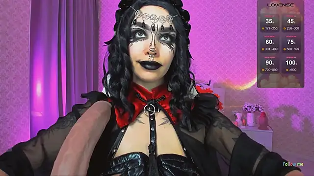 Snapshot of LeylaNoiry chatting on October 18, 1:23 pm LeylaNoiry online show from October 18, 1:23 pm