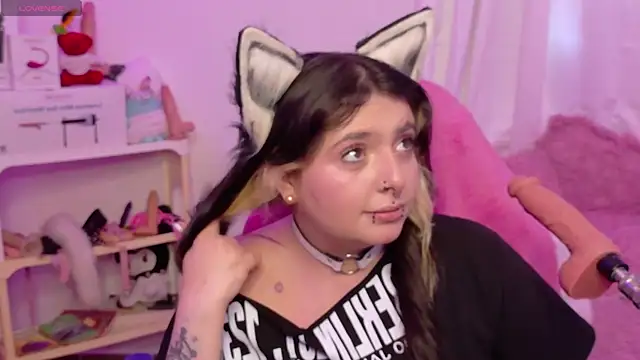 Sachi Meow online show from June 5, 7:08 pm