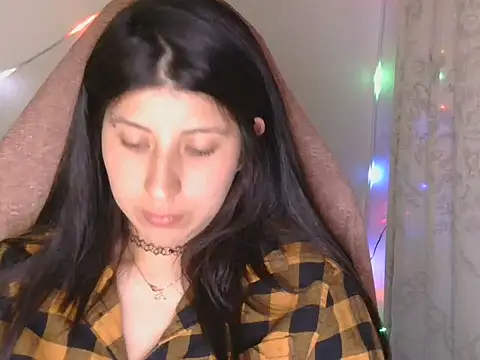 Snapshot of has_Zky chatting on December 14, 1:00 am has Zky online show from December 14, 1:00 am