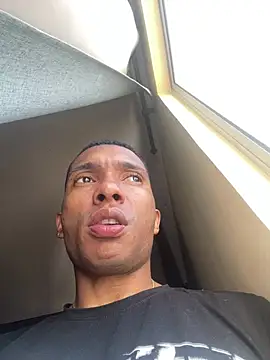 Aaronblack1  online show from April 26, 2:04 pm