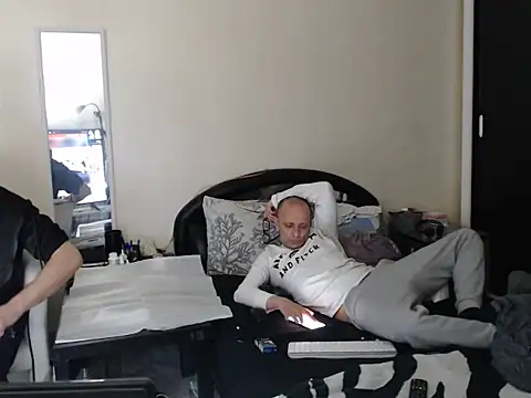 Terizizz online show from April 22, 5:25 pm